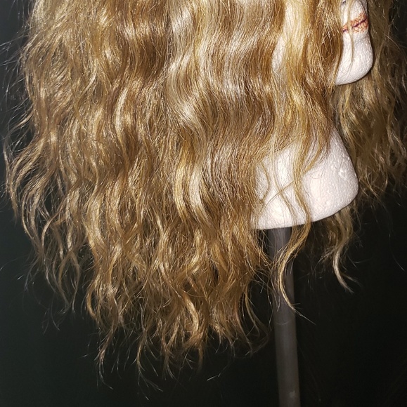 Vivica Fox Synthetic Wig NWOT - Picture 6 of 8